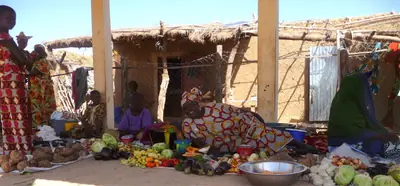 Le marché de Melga : des vendeuses devant leurs étals